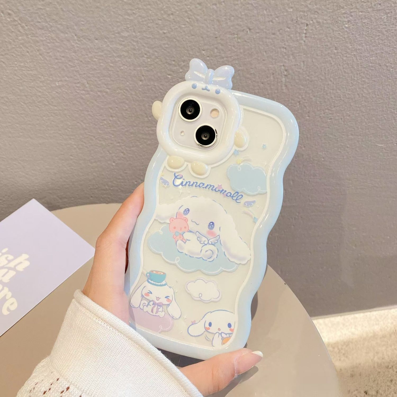 Kawaii Cinnamoroll with Bracel - đánh giá và giá Tech Accessories Iphone